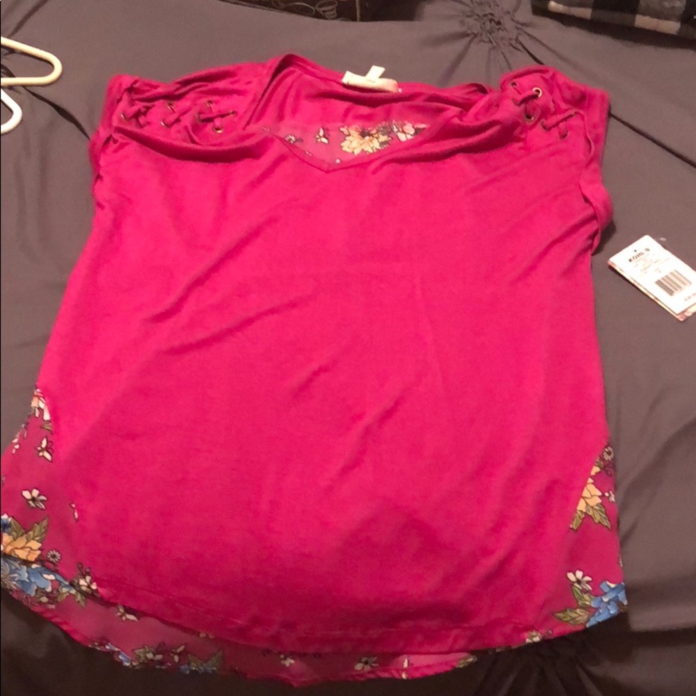 Floral shirt sleeve blouse